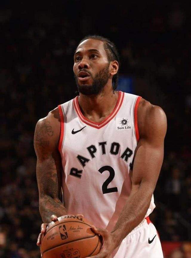 格里马尔多：上半场我们不得不追着本菲卡跑，还好最终赢了（格里马尔多：上半场一直被本菲卡牵着走，所幸最终取胜）