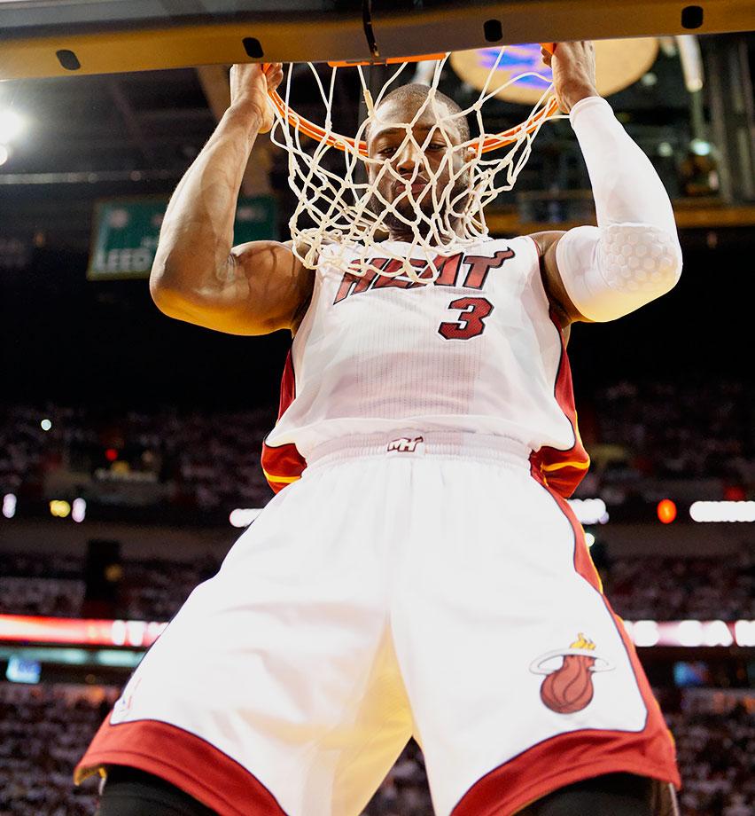 湖记发文：詹姆斯本可以延续纪录，但他做了正确选择赢得比赛（湖人记者：詹姆斯本可续写纪录，却选择正确决策助队赢球）