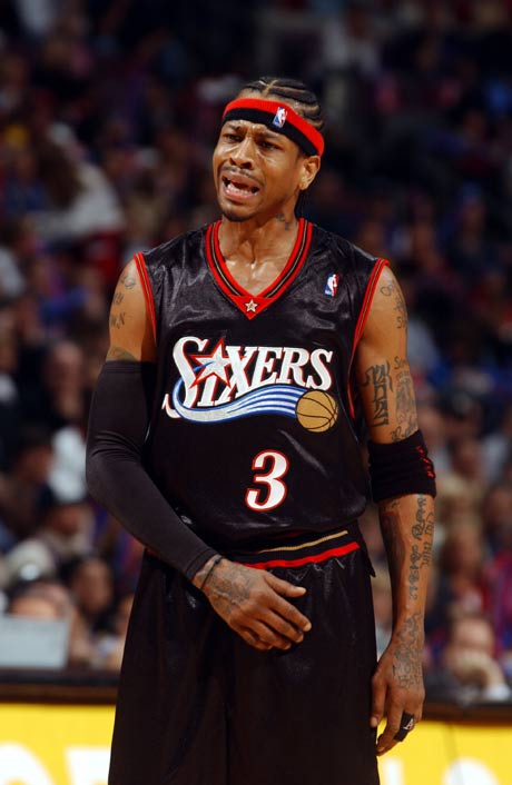 洛杉矶快船以131-116击败黄蜂，哈登55分创队史新高，成为NBA第四位得分超55分的球员，表现惊艳。（哈登55分创快船队史纪录，快船131-116擒黄蜂，成NBA55+得分第四人）